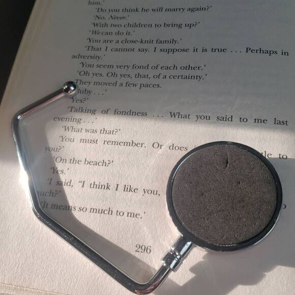 Martini Hand Bag Holder - Picture 3 of 6